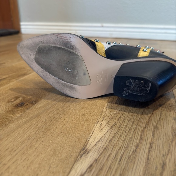 Black mesh booties by AGL - Picture 7 of 8